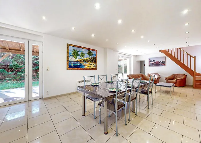 Semesterbostad Spacieuse Maison En Perigord Le Bugue